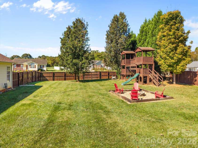 223 Wendover Drive, Salisbury, NC 28147.  MLS# CAR4309824, YatesRealty ID 4474. 