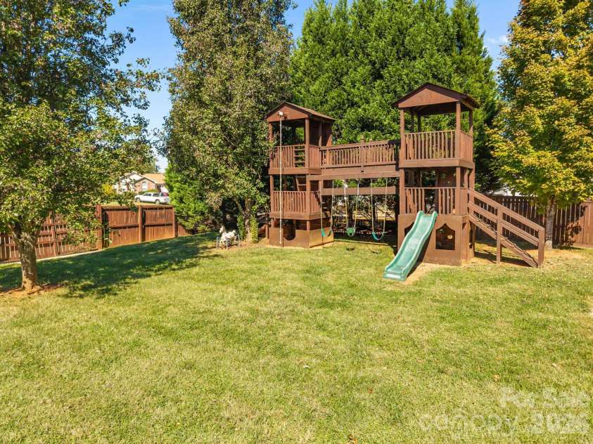 223 Wendover Drive, Salisbury, NC 28147.  MLS# CAR4309824, YatesRealty ID 4474. 