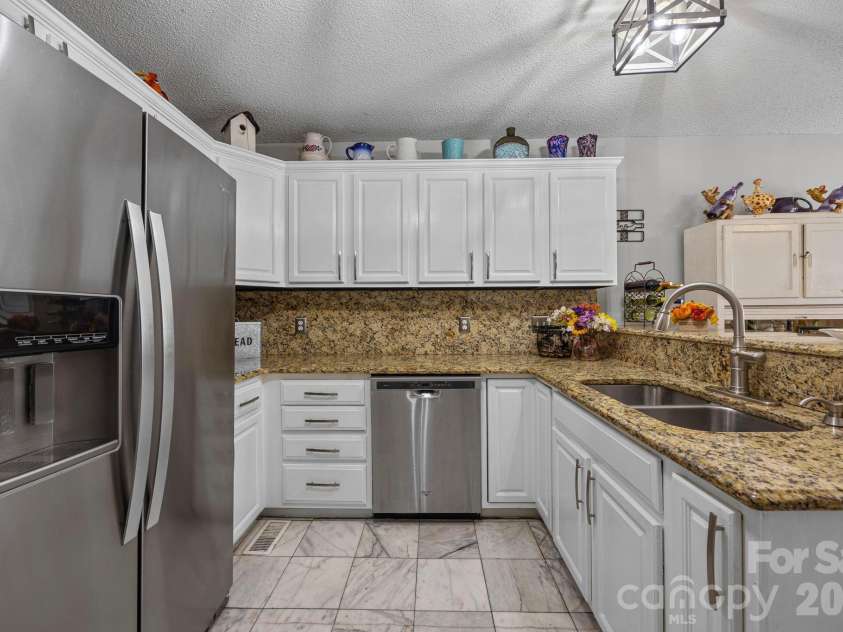 223 Wendover Drive, Salisbury, NC 28147.  MLS# CAR4309824, YatesRealty ID 4474. 