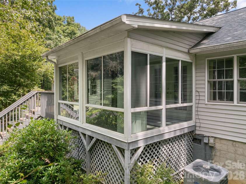 8 Keasler Road, Asheville, NC 28805.  MLS# CAR4404859, YatesRealty ID 44740. 