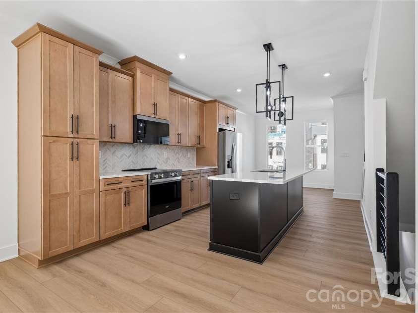 5013 Dutchess Drive, Charlotte, NC 28217.  MLS# CAR4407841, YatesRealty ID 44742. 5013 Dutchess Dr.