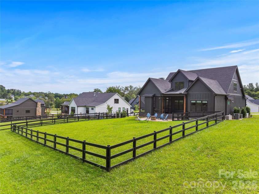 258 Mavrick Drive, Mills River, NC 28759.  MLS# CAR4414114, YatesRealty ID 44743. 