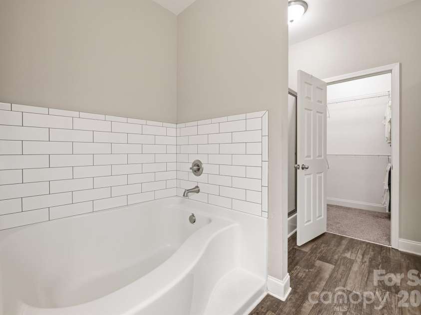 3154 43RD Avenue, Hickory, NC 28601.  MLS# CAR4403362, YatesRealty ID 44744. 