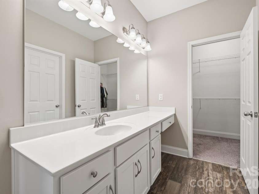3154 43RD Avenue, Hickory, NC 28601.  MLS# CAR4403362, YatesRealty ID 44744. 