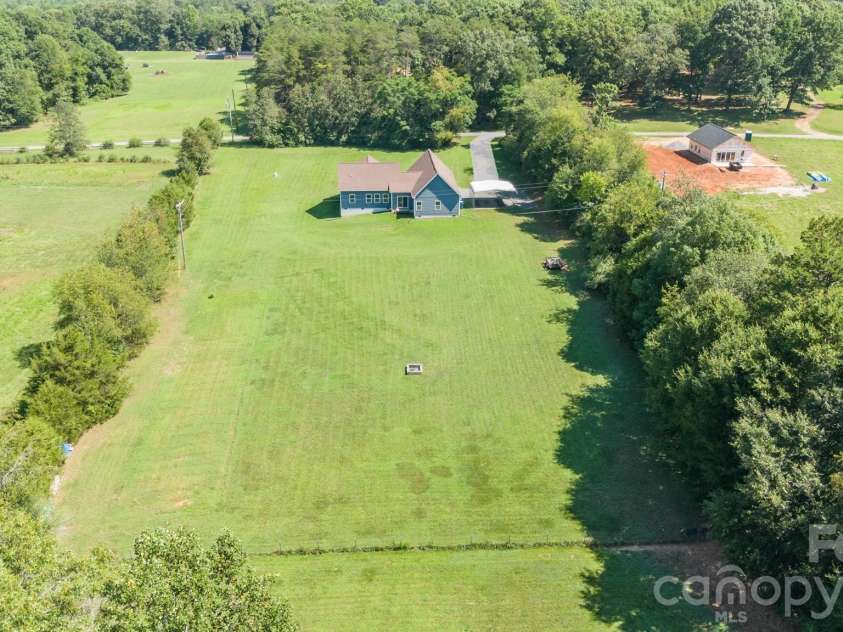 3154 43RD Avenue, Hickory, NC 28601.  MLS# CAR4403362, YatesRealty ID 44744. 