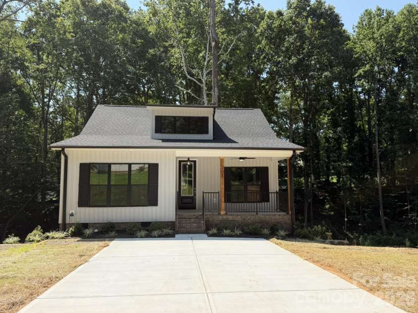 308 Willow Street, Stanley, NC 28164.  MLS# CAR4415099, YatesRealty ID 44745. 