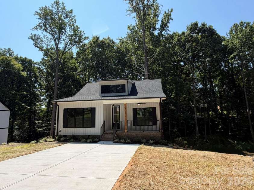 308 Willow Street, Stanley, NC 28164.  MLS# CAR4415099, YatesRealty ID 44745. 
