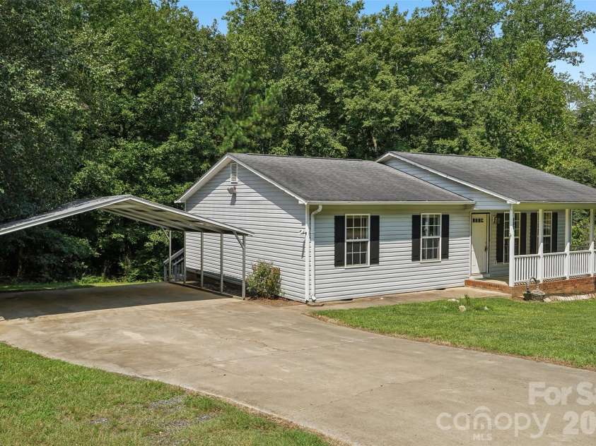 916 Long Branch Road, Grover, NC 28073.  MLS# CAR4412756, YatesRealty ID 44748. 