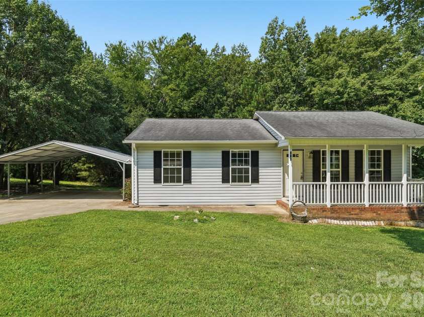 916 Long Branch Road, Grover, NC 28073.  MLS# CAR4412756, YatesRealty ID 44748. 