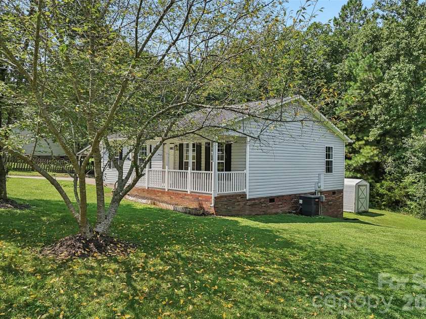 916 Long Branch Road, Grover, NC 28073.  MLS# CAR4412756, YatesRealty ID 44748. 