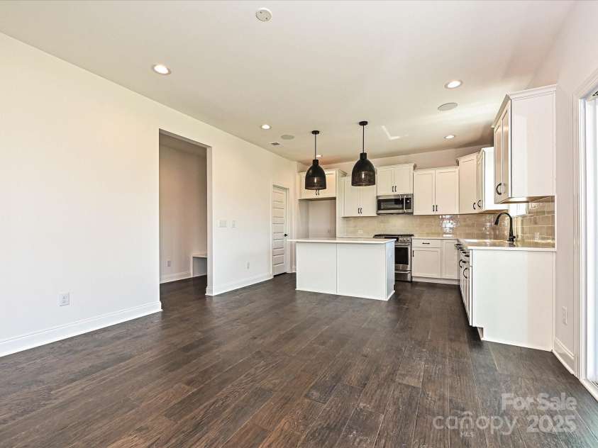 102 Cartington Way, Mooresville, NC 28115.  MLS# CAR4264361, YatesRealty ID 4475. Kitchen/Dining