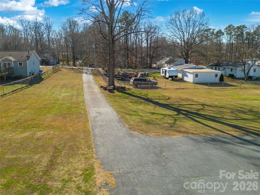 2410 Juniper Drive, Charlotte, NC 28269.  MLS# CAR4400009, YatesRealty ID 4475. 