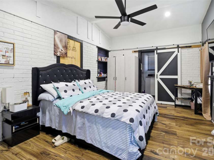 2410 Juniper Drive, Charlotte, NC 28269.  MLS# CAR4400009, YatesRealty ID 4475. 
