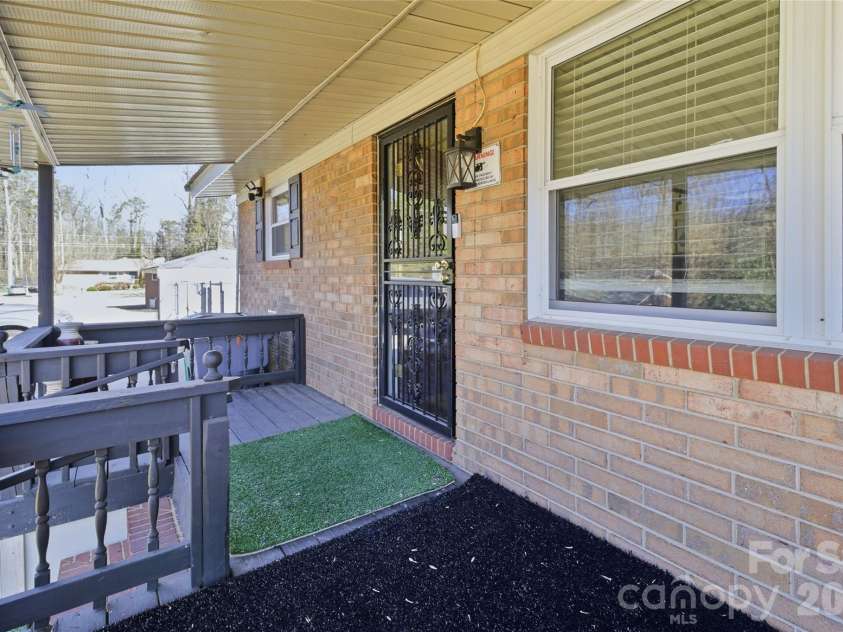 2410 Juniper Drive, Charlotte, NC 28269.  MLS# CAR4400009, YatesRealty ID 4475. Porch