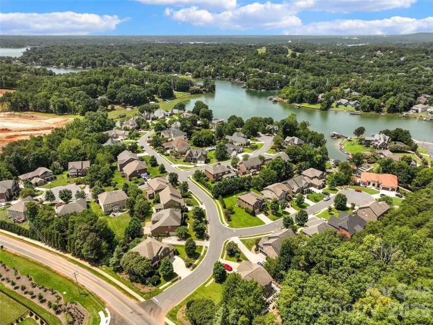 2604 Mchanna Point, Fort Mill, SC 29708.  MLS# CAR4415114, YatesRealty ID 44752. 