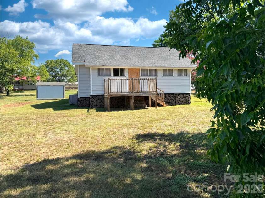 727 Ed Hamrick Road, Shelby, NC 28150.  MLS# CAR4415117, YatesRealty ID 44753. 