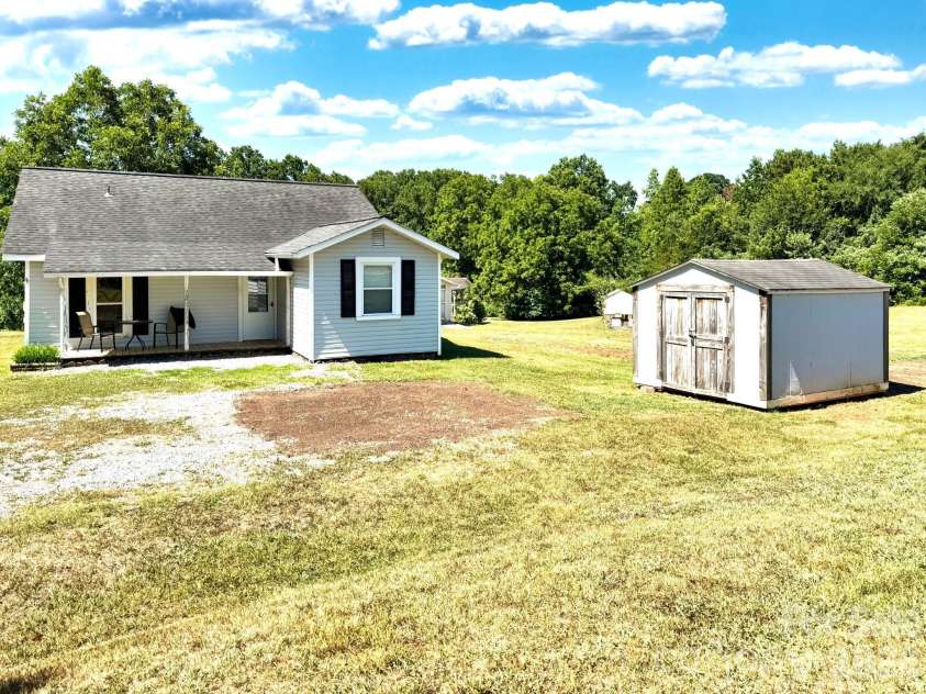 727 Ed Hamrick Road, Shelby, NC 28150.  MLS# CAR4415117, YatesRealty ID 44753. 