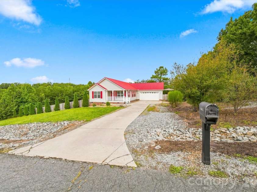 4262 Quarry Drive, Morganton, NC 28655.  MLS# CAR4415122, YatesRealty ID 44755. 