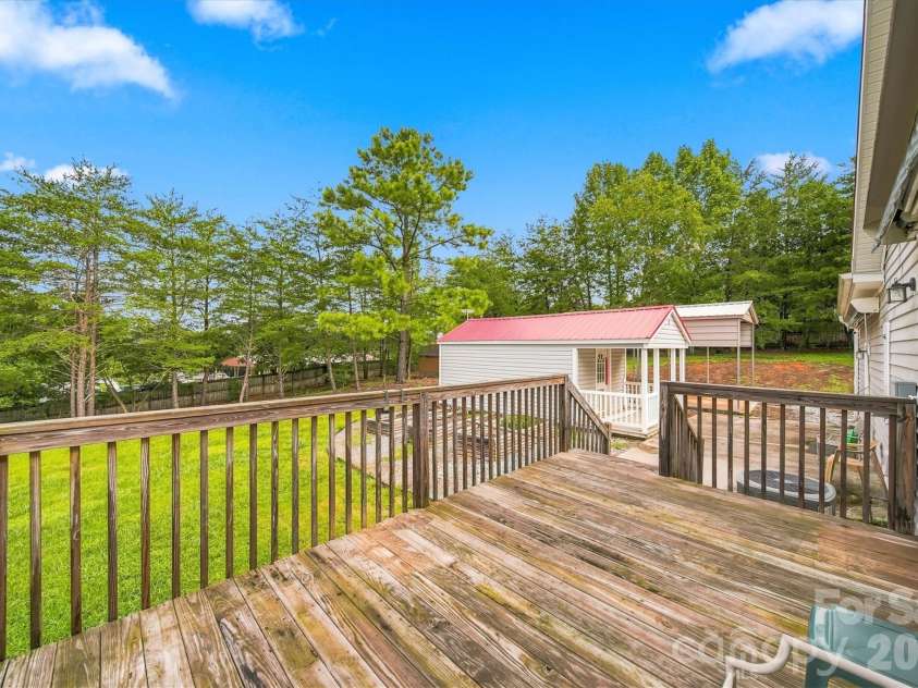 4262 Quarry Drive, Morganton, NC 28655.  MLS# CAR4415122, YatesRealty ID 44755. 