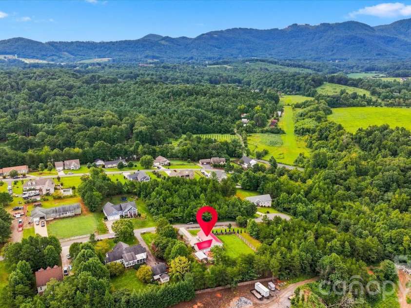 4262 Quarry Drive, Morganton, NC 28655.  MLS# CAR4415122, YatesRealty ID 44755. 