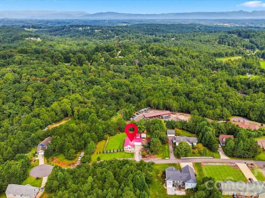 4262 Quarry Drive, Morganton, NC 28655.  MLS# CAR4415122, YatesRealty ID 44755. 