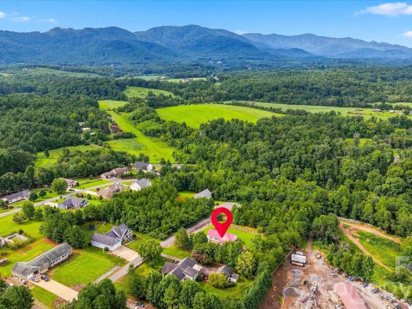 4262 Quarry Drive, Morganton, NC 28655.  MLS# CAR4415122, YatesRealty ID 44755. 