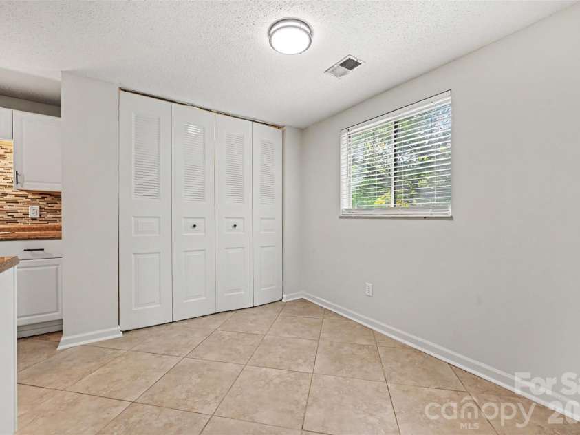 7319 Shadowlake Drive, Charlotte, NC 28226.  MLS# CAR4405663, YatesRealty ID 44757. 