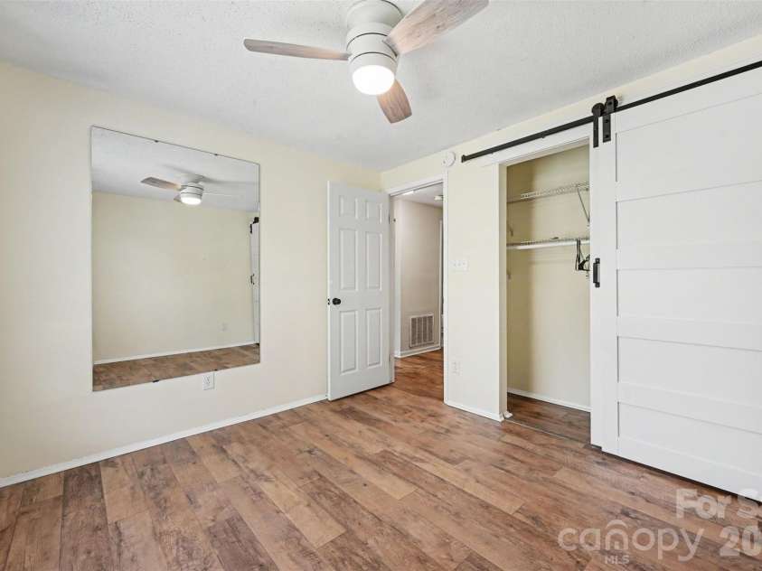 7319 Shadowlake Drive, Charlotte, NC 28226.  MLS# CAR4405663, YatesRealty ID 44757. 