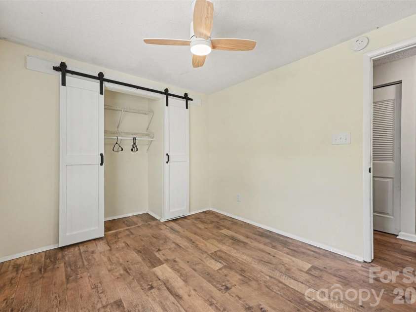 7319 Shadowlake Drive, Charlotte, NC 28226.  MLS# CAR4405663, YatesRealty ID 44757. 
