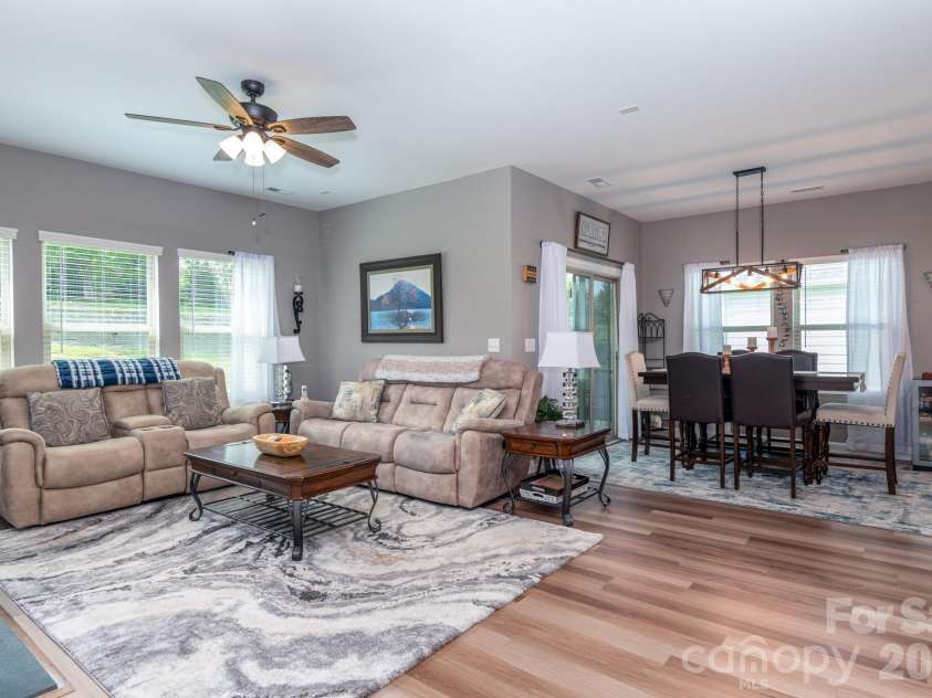 5134 Turtle Creek Drive, Denver, NC 28037.  MLS# CAR4415062, YatesRealty ID 44758. Open floor plan
