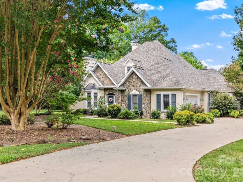 108 Candor Oaks Drive, New London, NC 28127.  MLS# CAR4328386, YatesRealty ID 4476. 