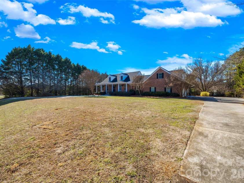 970 Oxford Drive, Rock Hill, SC 29732.  MLS# CAR4337504, YatesRealty ID 4476. 970 Oxford Drive