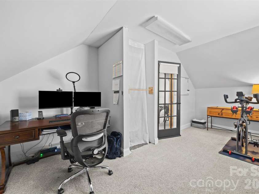 970 Oxford Drive, Rock Hill, SC 29732.  MLS# CAR4337504, YatesRealty ID 4476. Office area