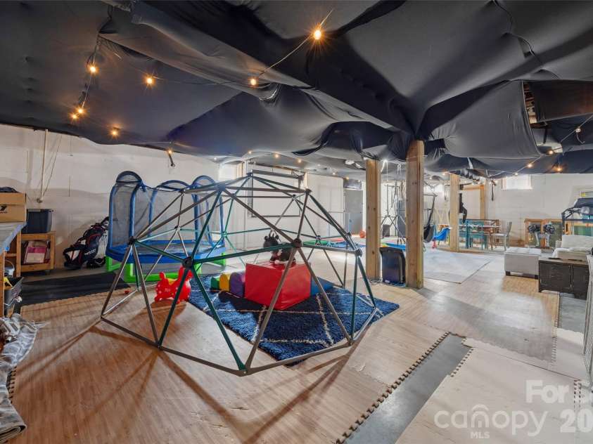 970 Oxford Drive, Rock Hill, SC 29732.  MLS# CAR4337504, YatesRealty ID 4476. Unfinished basement 