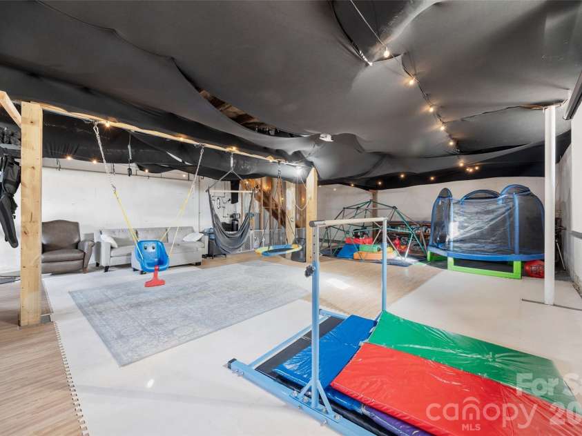 970 Oxford Drive, Rock Hill, SC 29732.  MLS# CAR4337504, YatesRealty ID 4476. Unfinished basement 