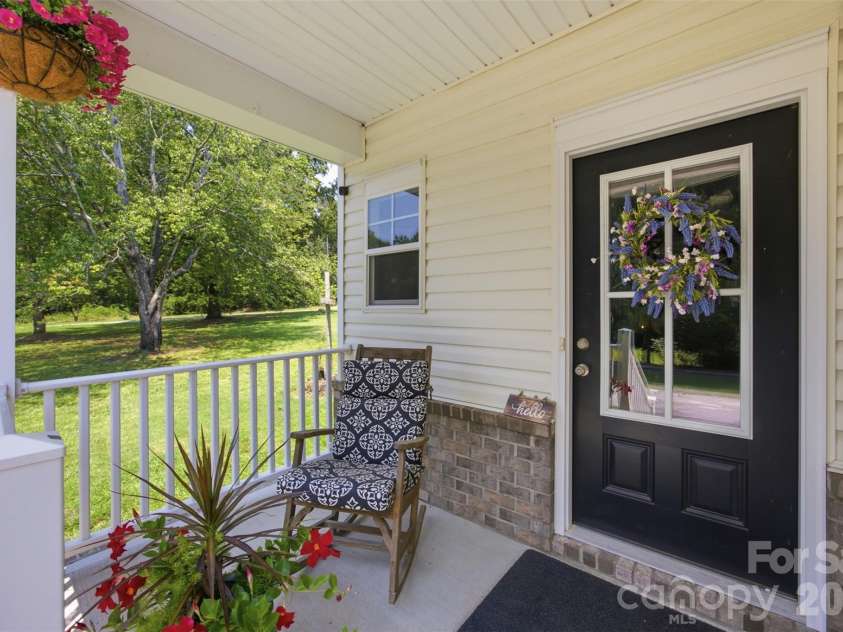 4757 Lama Lane, Lincolnton, NC 28092.  MLS# CAR4413998, YatesRealty ID 44760. 