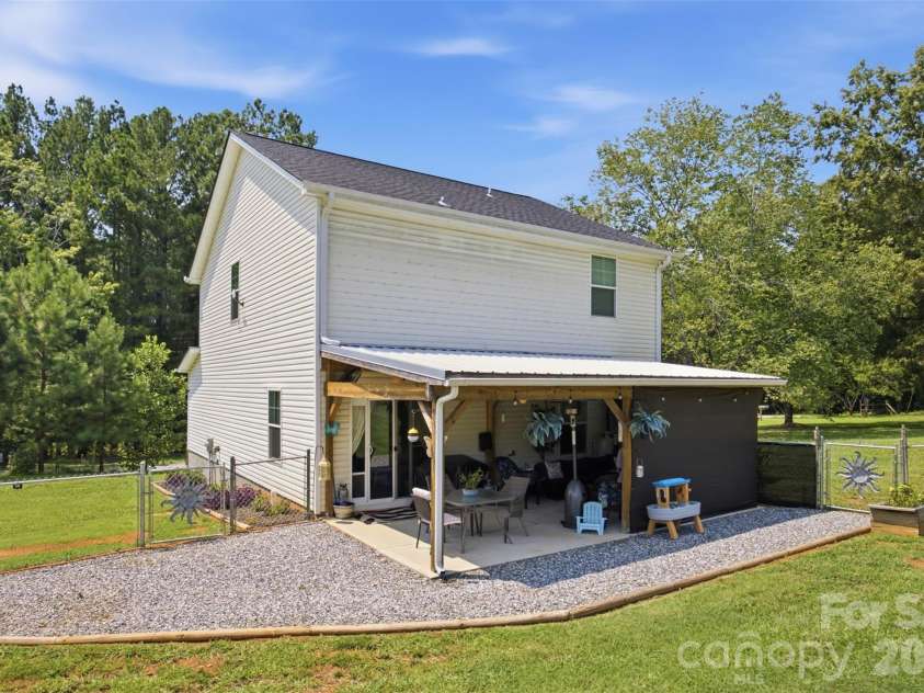 4757 Lama Lane, Lincolnton, NC 28092.  MLS# CAR4413998, YatesRealty ID 44760. 