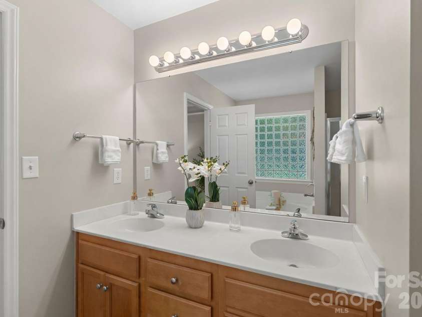 7219 Oxford Hunt Drive, Stanley, NC 28164.  MLS# CAR4408764, YatesRealty ID 44763. 
