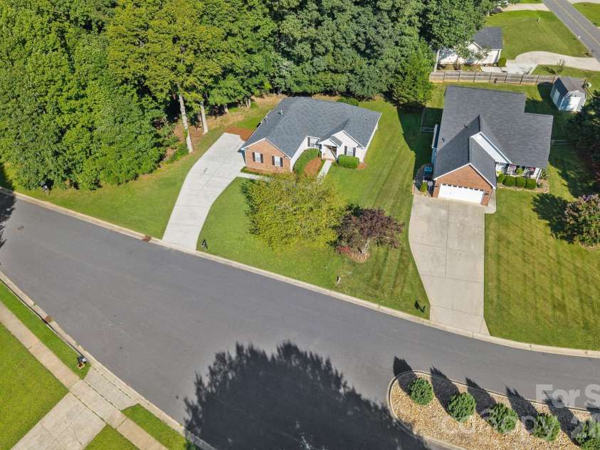 7219 Oxford Hunt Drive, Stanley, NC 28164.  MLS# CAR4408764, YatesRealty ID 44763. 