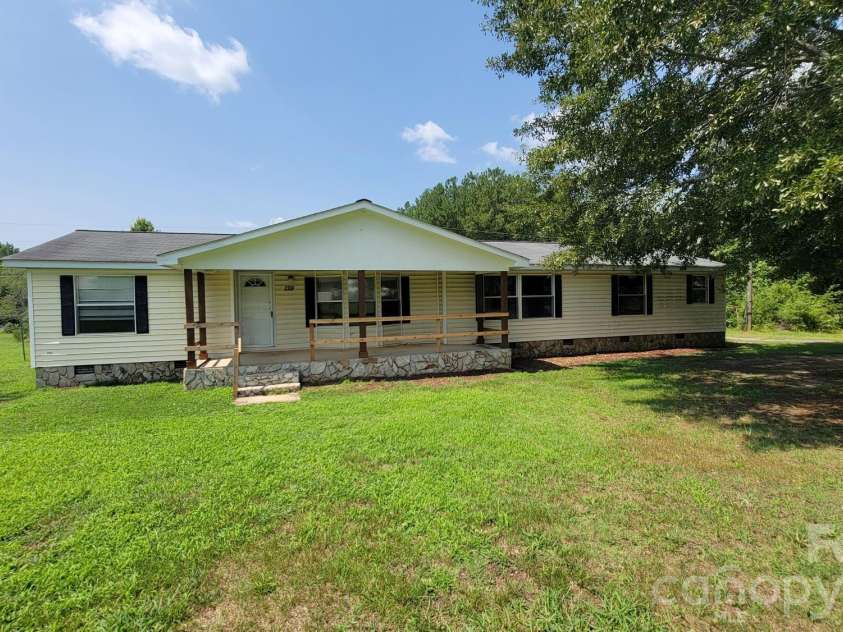 139 Ebenezer Road, Kings Mountain, NC 28086.  MLS# CAR4415144, YatesRealty ID 44766. 