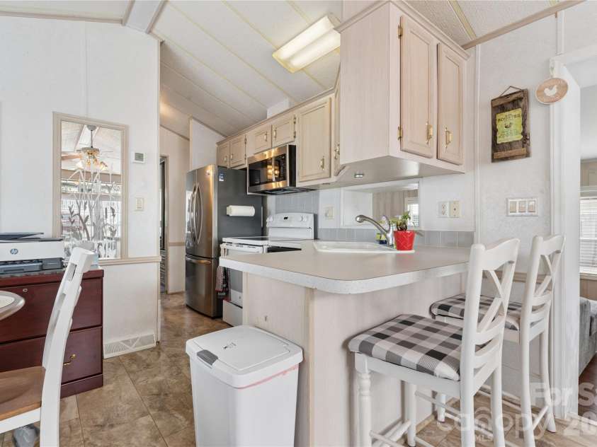 113 Dare Lane, New London, NC 28127.  MLS# CAR4414195, YatesRealty ID 44768. 
