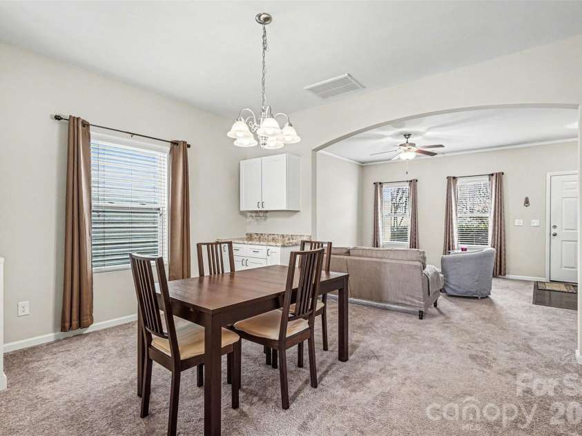 821 Alta Way, Kannapolis, NC 28081.  MLS# CAR4356703, YatesRealty ID 4477. Dining Area