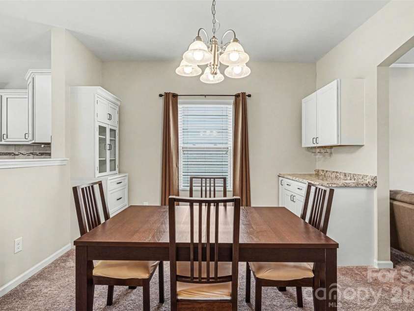 821 Alta Way, Kannapolis, NC 28081.  MLS# CAR4356703, YatesRealty ID 4477. Dining Area