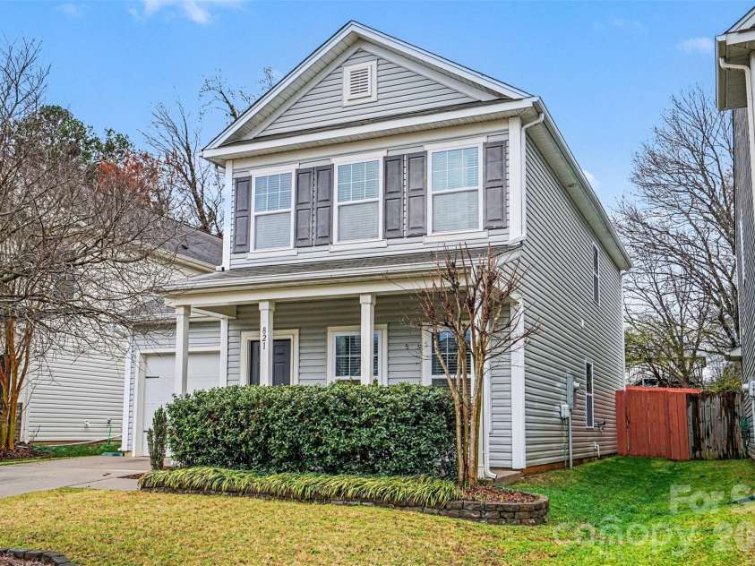 821 Alta Way, Kannapolis, NC 28081.  MLS# CAR4356703, YatesRealty ID 4477. Front Exterior