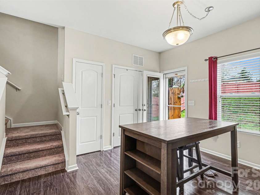 821 Alta Way, Kannapolis, NC 28081.  MLS# CAR4356703, YatesRealty ID 4477. Kitchen