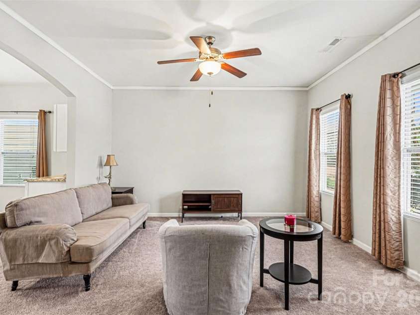 821 Alta Way, Kannapolis, NC 28081.  MLS# CAR4356703, YatesRealty ID 4477. Living Room