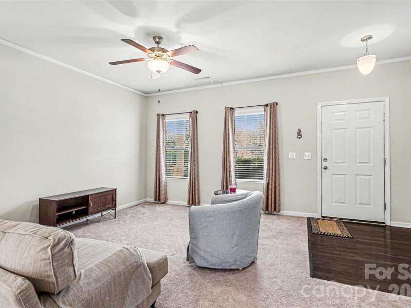 821 Alta Way, Kannapolis, NC 28081.  MLS# CAR4356703, YatesRealty ID 4477. Living Room
