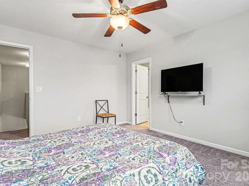 821 Alta Way, Kannapolis, NC 28081.  MLS# CAR4356703, YatesRealty ID 4477. Primary Bedroom