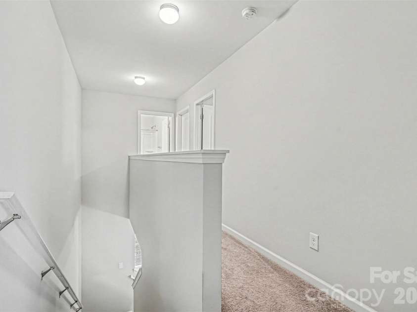 821 Alta Way, Kannapolis, NC 28081.  MLS# CAR4356703, YatesRealty ID 4477. Upstairs hallway