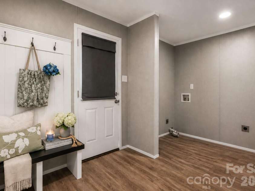 4223 Gouge Avenue, Morganton, NC 28655.  MLS# CAR4392702, YatesRealty ID 44770. Laundry/Mud Room with Drop Zone
